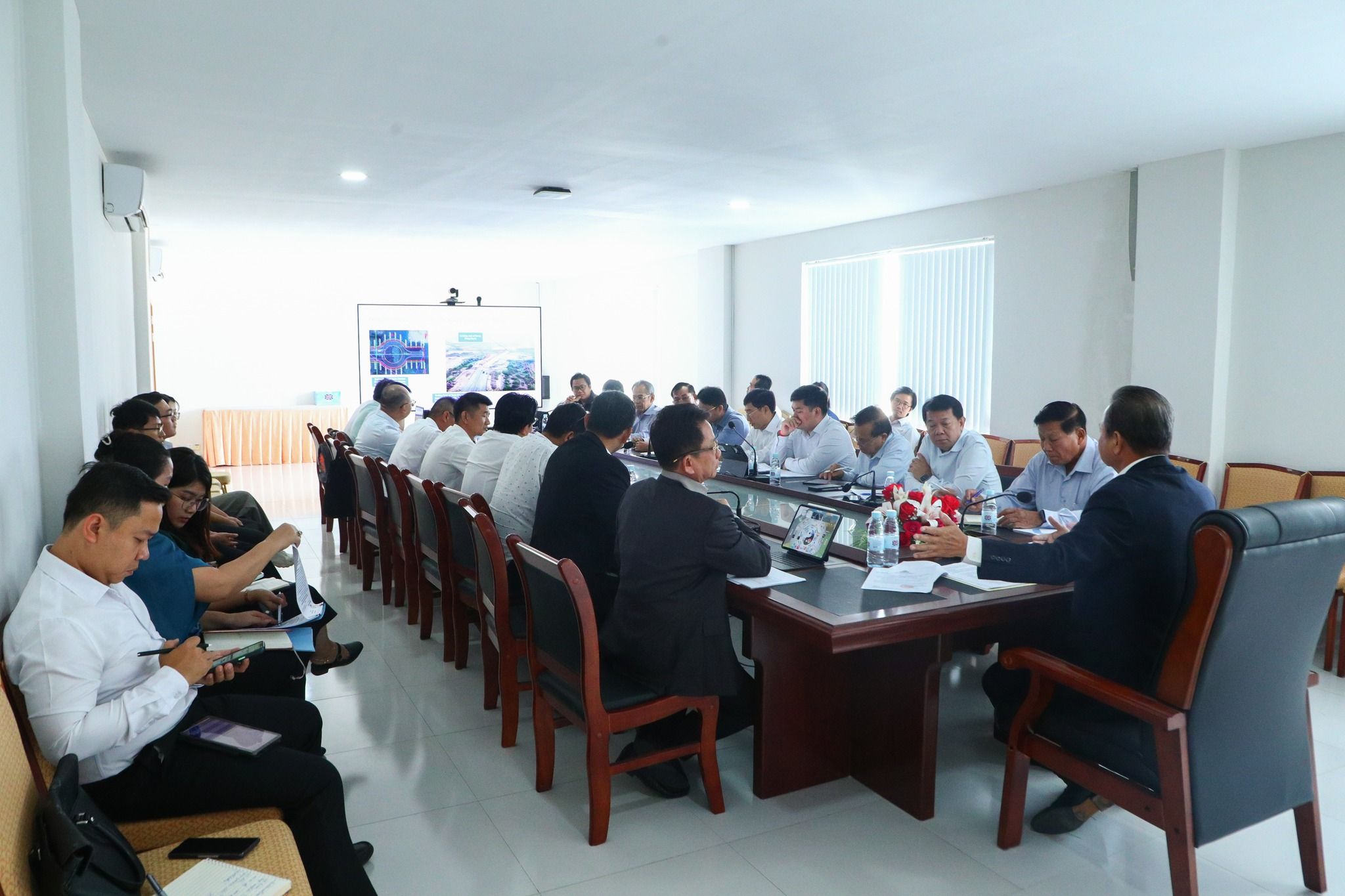 683487801 1283324663978525 4168495884464547723 N