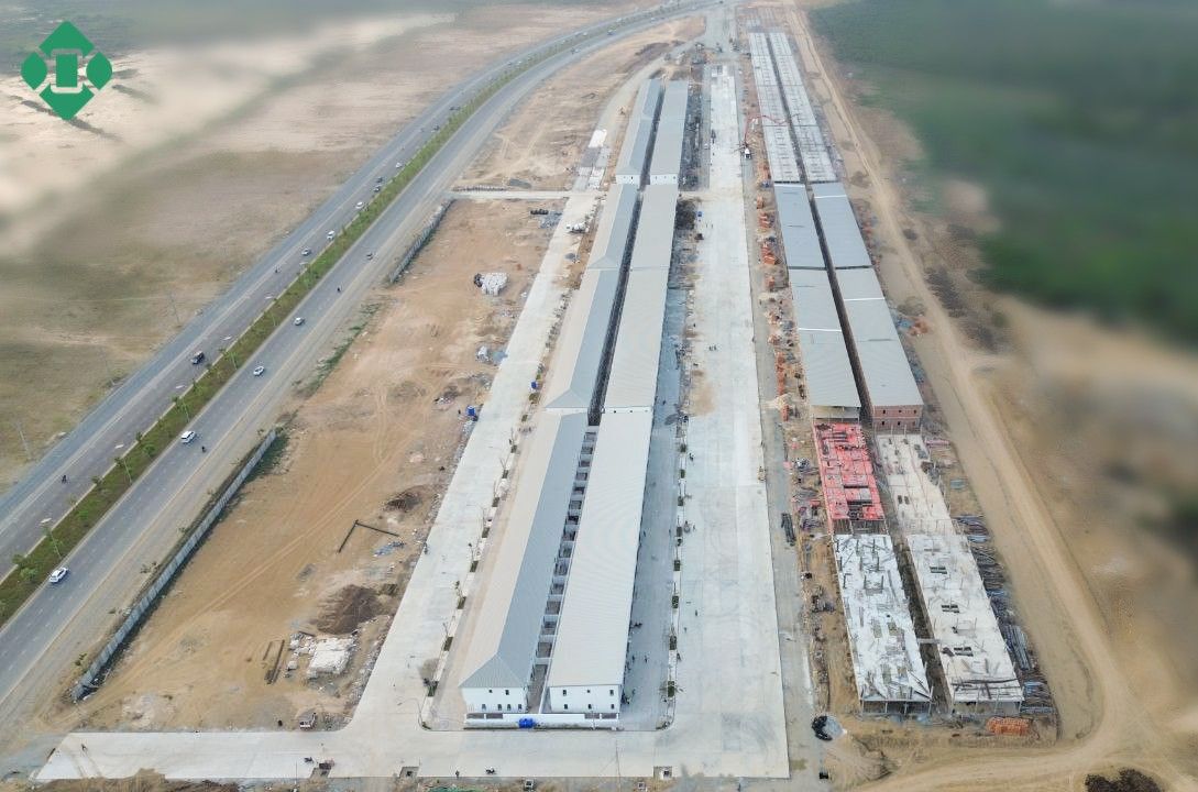 640282394 122307168044176108 8254446112411743559 N