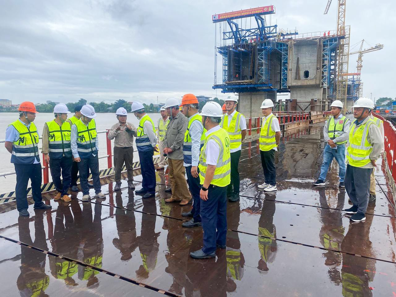 572779036 1141451441499182 3930045377633404515 N