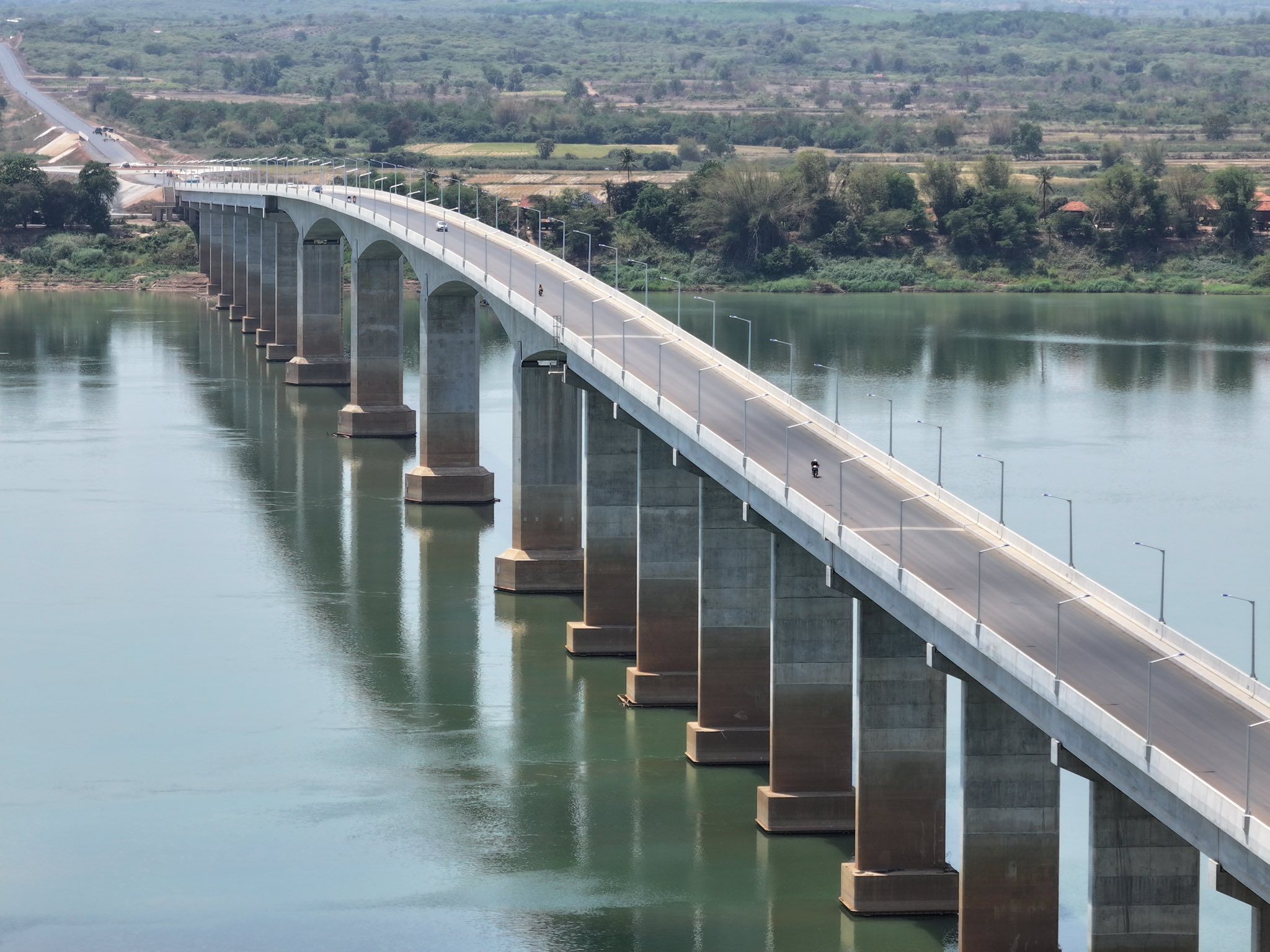 657833195 26761456273451814 521473284257816324 N