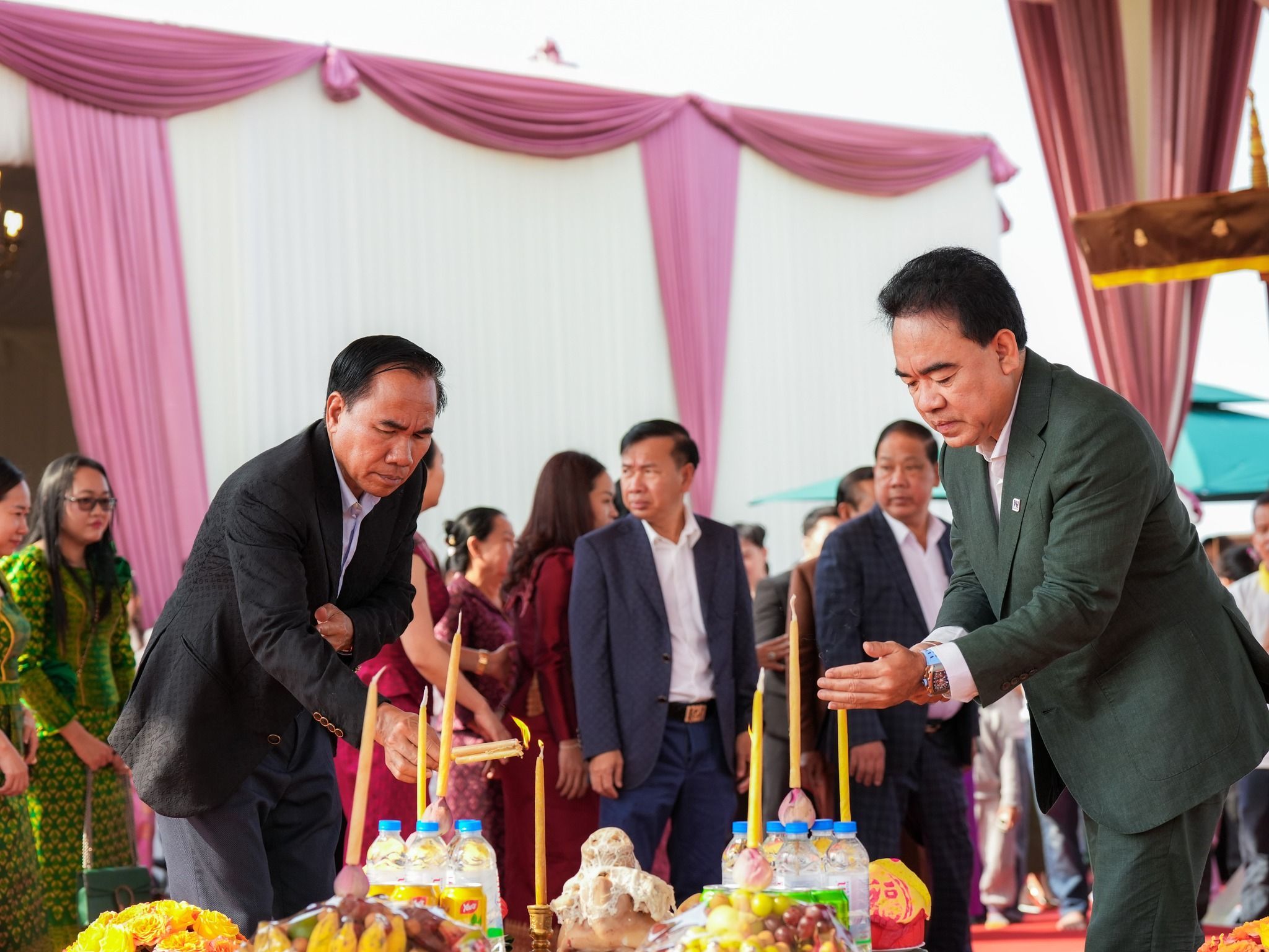 623378631 122167558118765417 8061612210144945913 N