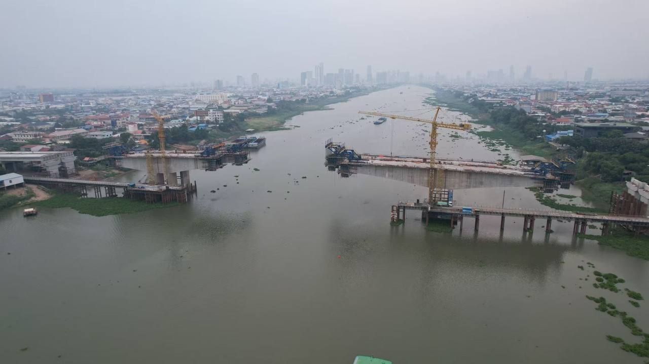 674046985 26979263275004445 8470636739076322691 N