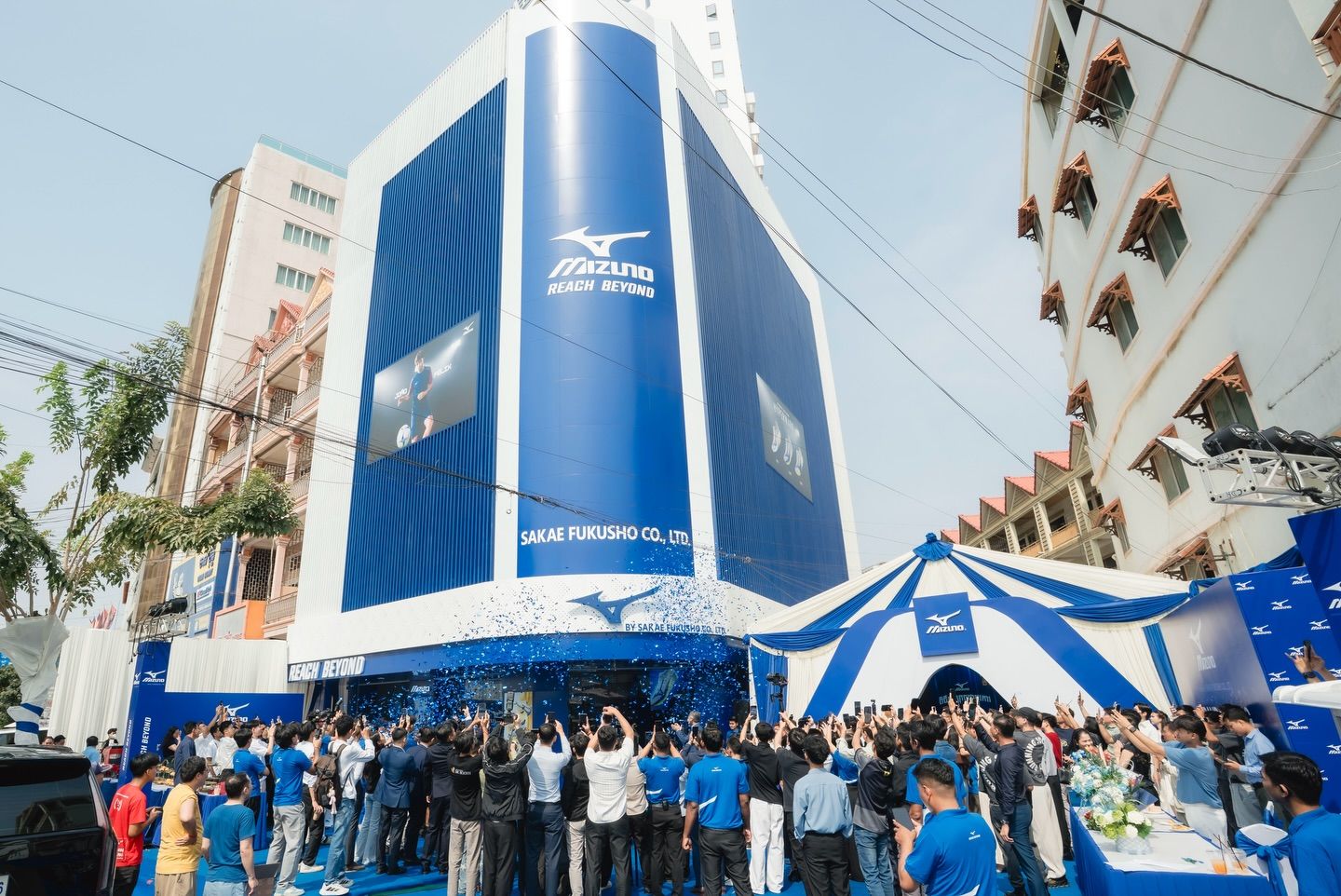 633954042 17855289468618412 3456393716755771308 N