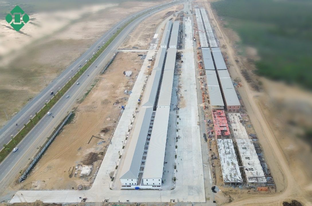 640282394 122307168044176108 8254446112411743559 N