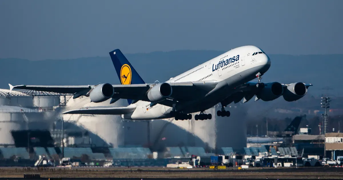 Ec9c65d458350c88656f154b41a65a00ee 21 Airbus A380.rsocial.w1200