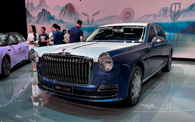 A New Generation of the Most Expensive Chinese Car Is