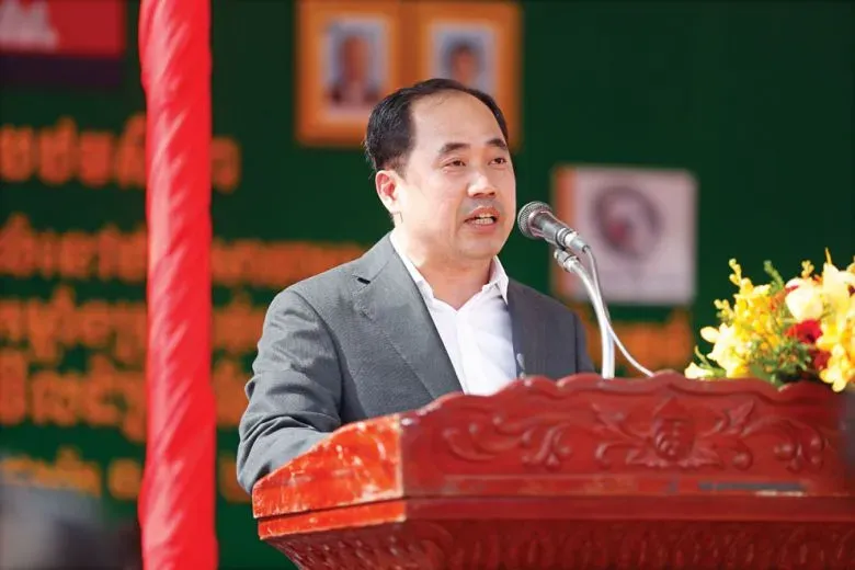 ឹឹ