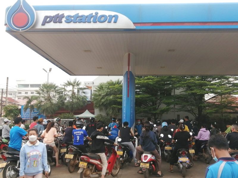 Lao Motorists Stunned by Record High Fuel Price