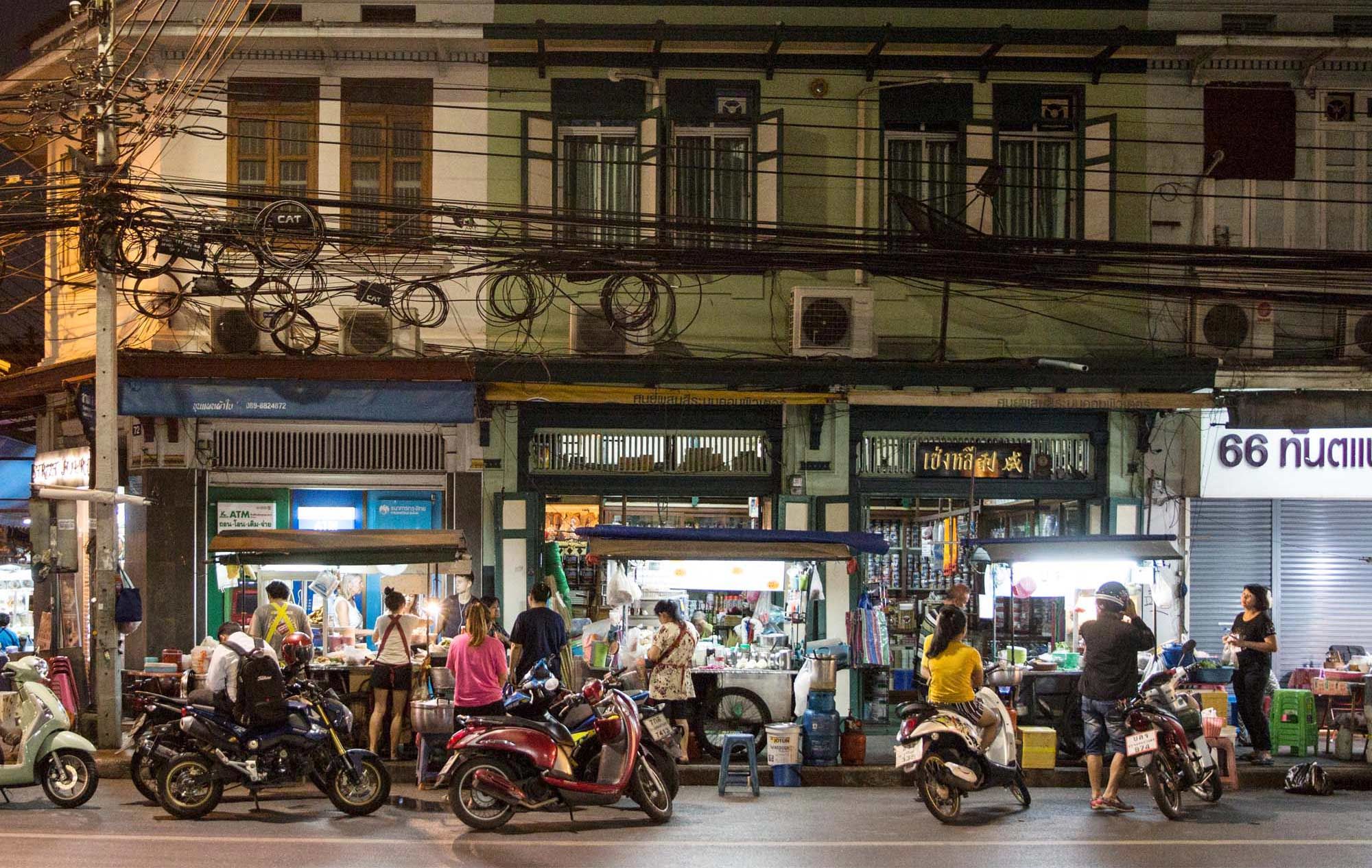 Hero Bangkok Street Food Night Market 2000x1266 1