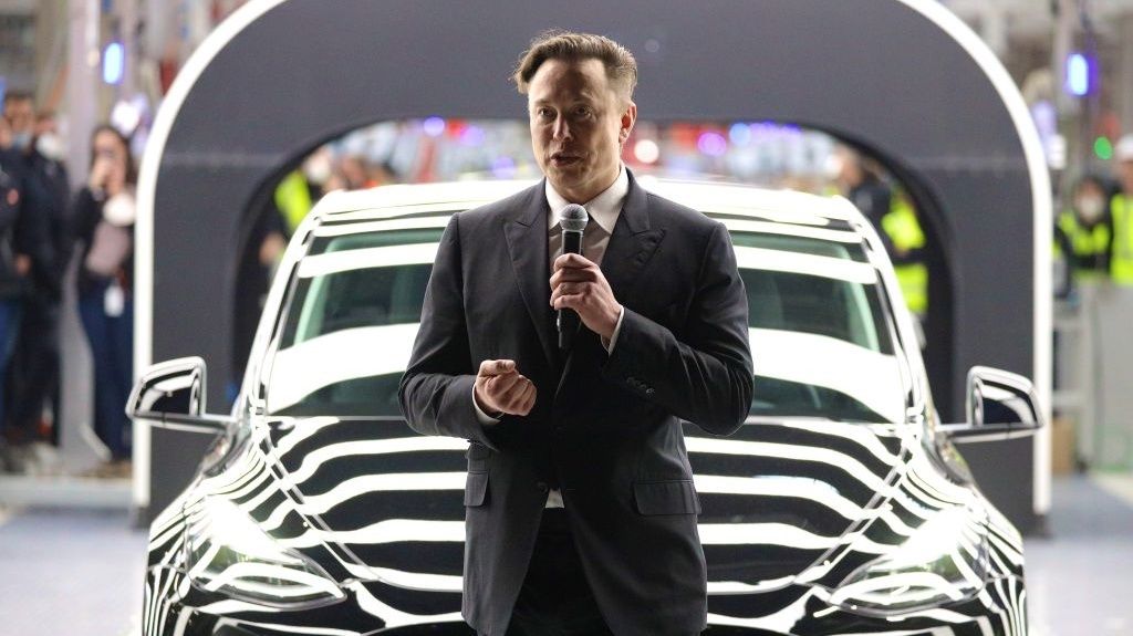 Tesla Lays off Over 10 of Staff as Elon Musk Claims It Must Dvay