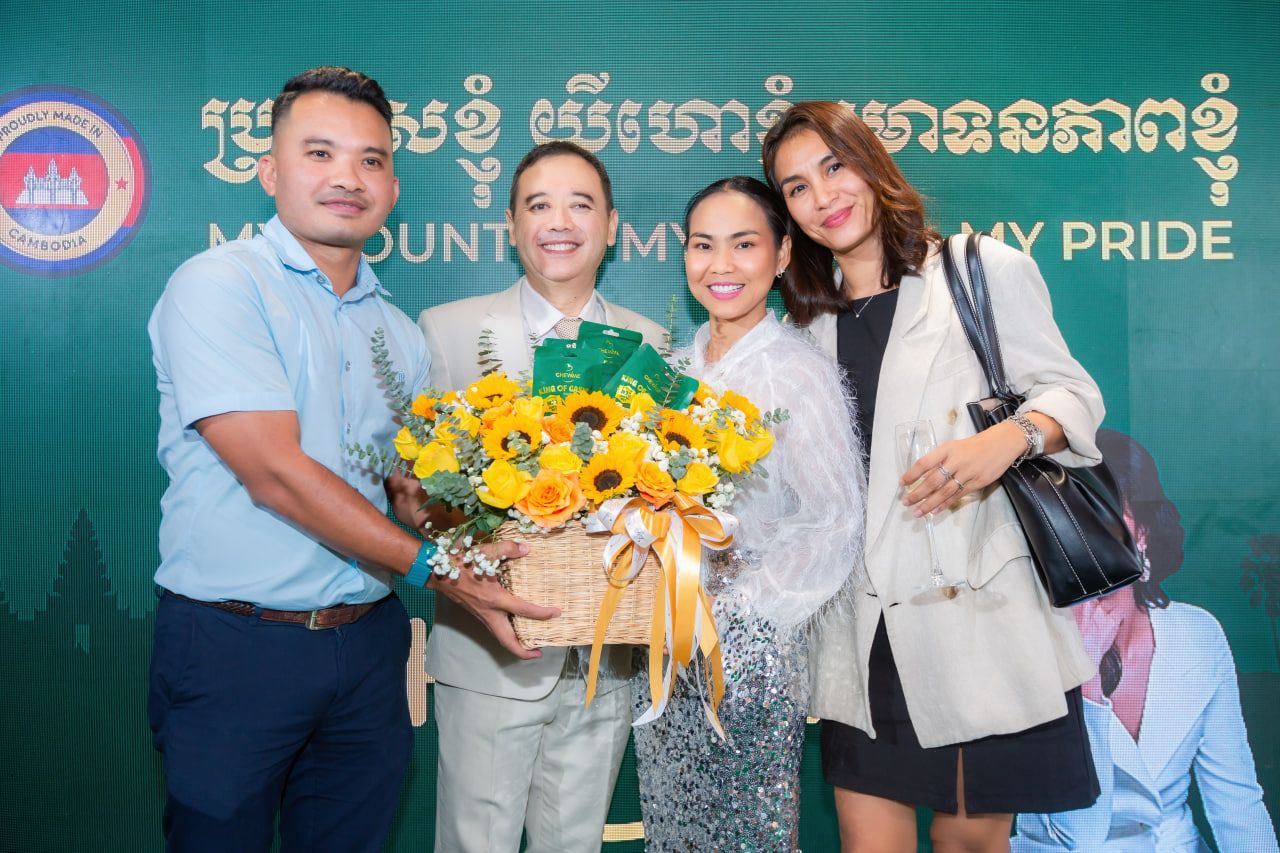 Photo 2025 11 22 19 17 04