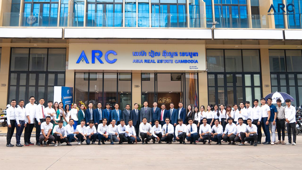 Photo 2025 10 27 18 40 00